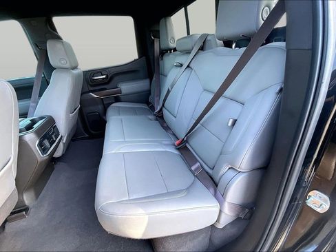Used 2020 GMC Sierra 1500 SLT RWD image 26