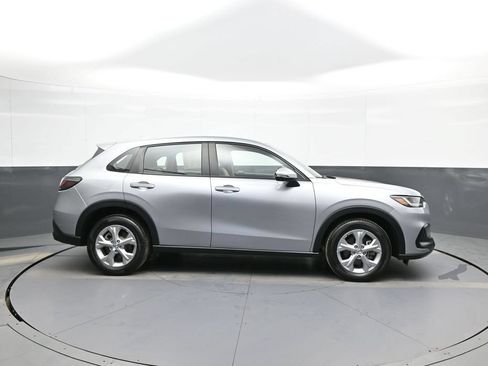 Certified 2023 Honda HR-V LX image 5
