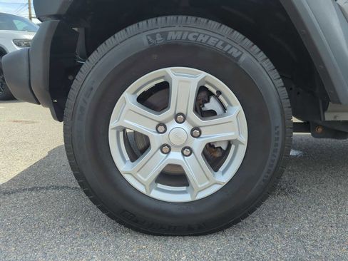 Used 2021 Jeep Wrangler Unlimited Sport AWD/4WD image 10
