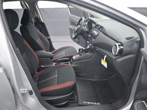 New 2025 Nissan Versa SR w/ Trunk Package image 13