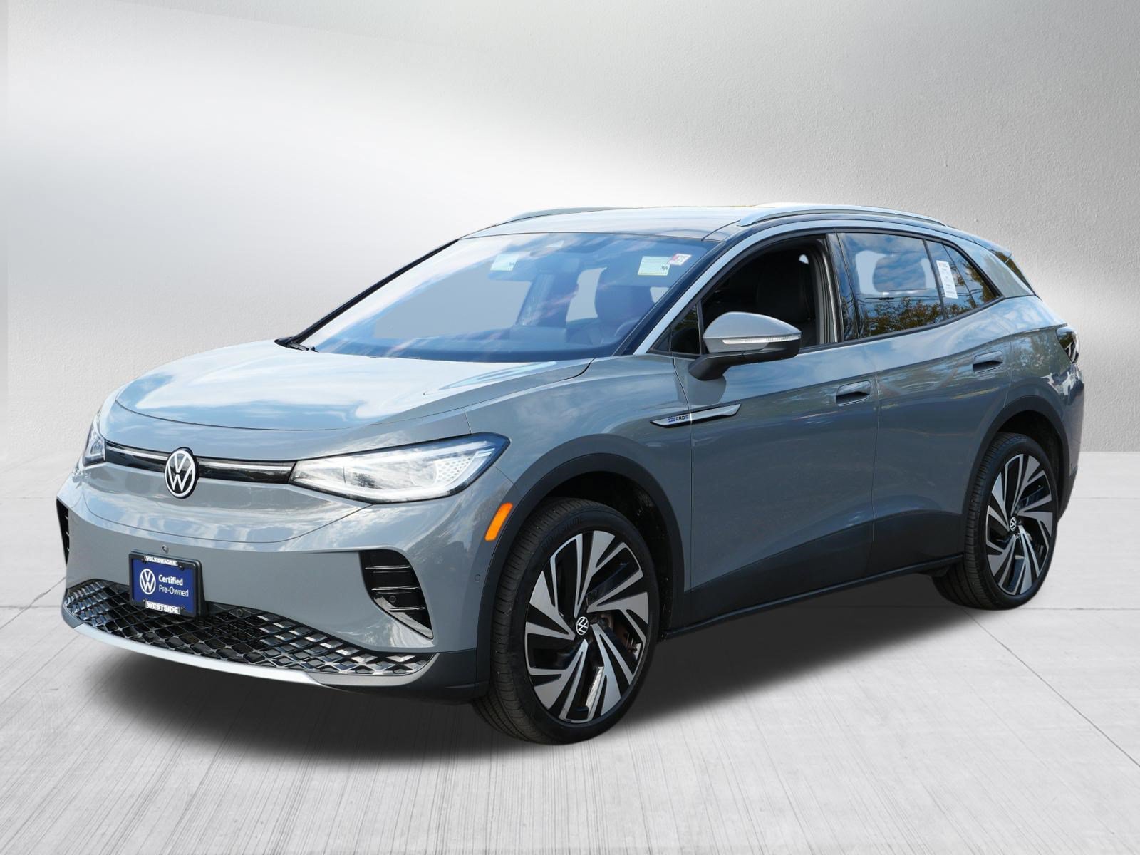 Certified 2025 Volkswagen ID.4 Pro S Plus AWD/4WD image 3
