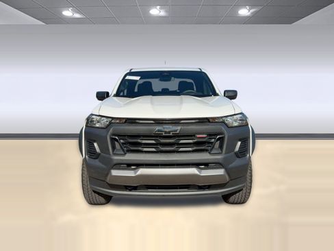 Used 2024 Chevrolet Colorado Trail Boss w/ Advanced Trailering Package image 4