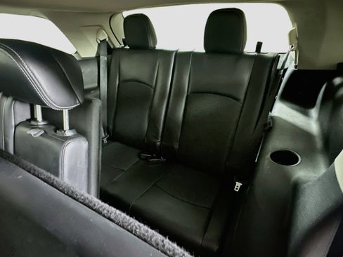 Used 2014 Dodge Journey Crossroad w/ Flexible Seating Group FWD image 26