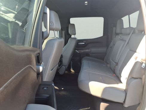 Used 2021 Chevrolet Silverado 1500 LTZ AWD/4WD image 11