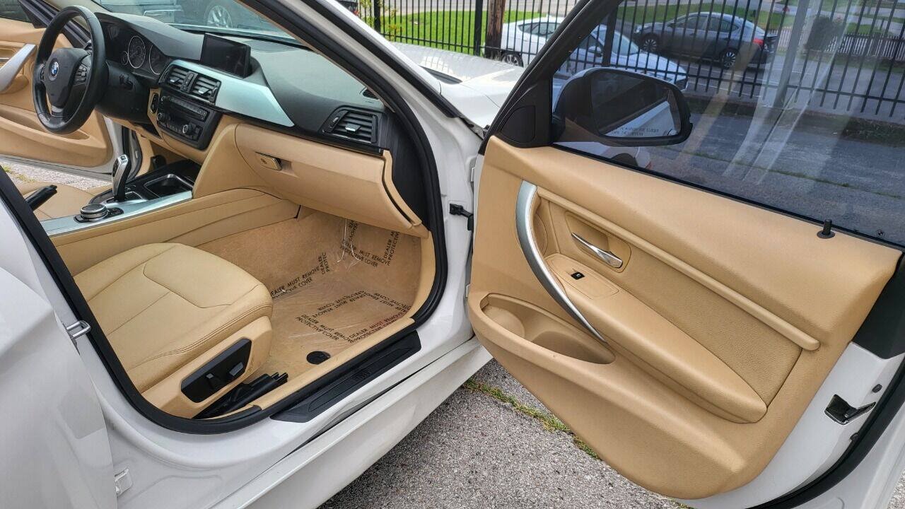 Used 2015 BMW 320i Sedan RWD image 19