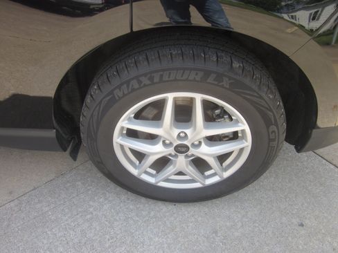 Used 2024 Ford Edge SEL AWD/4WD image 7