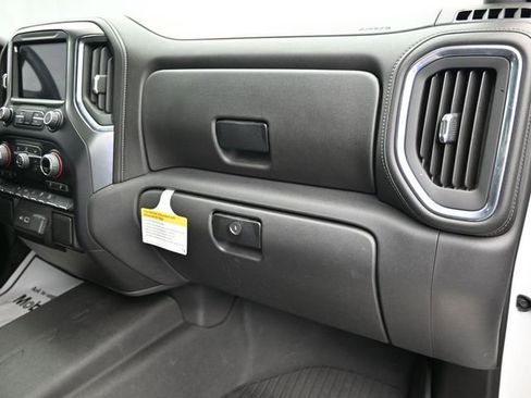 Used 2021 Chevrolet Silverado 1500 LT image 39