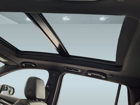 Used 2024 Cadillac XT6 Premium Luxury image 21