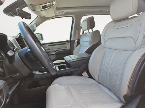 Used 2025 RAM 1500 Tungsten w/ Trailer Tow Group image 9