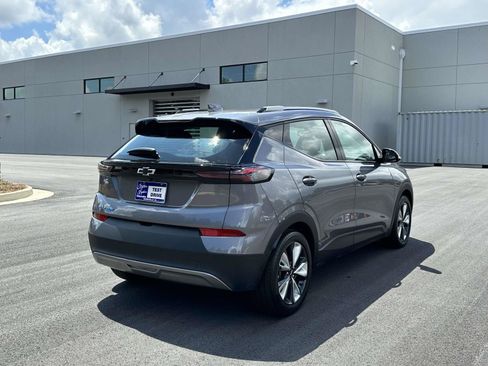 Used 2023 Chevrolet Bolt EUV LT w/ Convenience Package FWD image 25