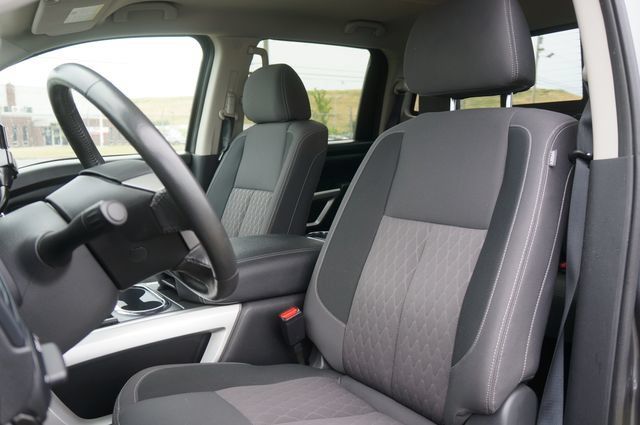 Certified 2024 Nissan Titan SV w/ SV Convenience Package AWD/4WD image 12
