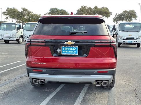 New 2026 Chevrolet Traverse LT w/ Sun and Wheel Package image 7