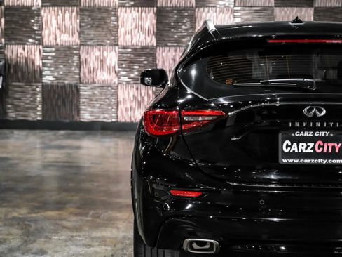 Used 2018 INFINITI QX30 Premium w/ Technology Package image 46