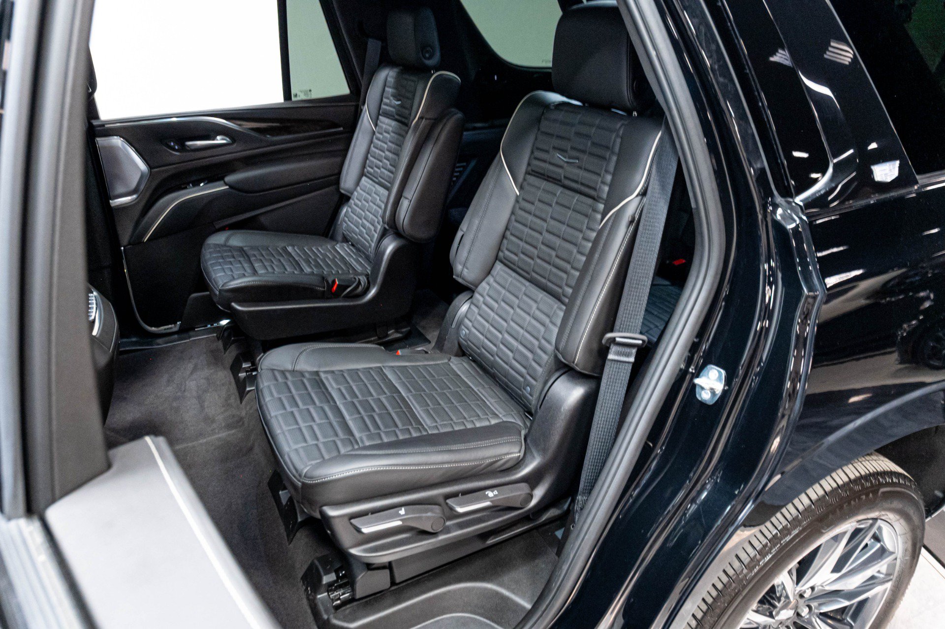 Used 2024 Cadillac Escalade Sport Platinum AWD/4WD image 37