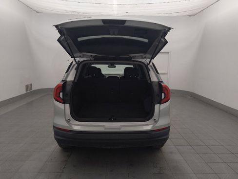 Used 2020 GMC Terrain SLE FWD image 29