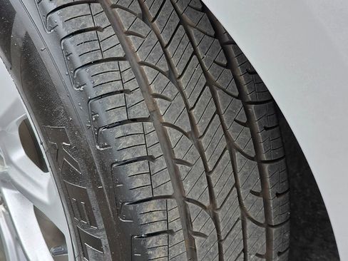 Used 2020 Chevrolet Equinox LT image 15