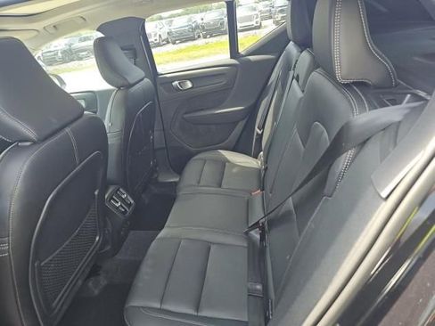 Used 2026 Volvo XC40 B5 Plus AWD/4WD image 6