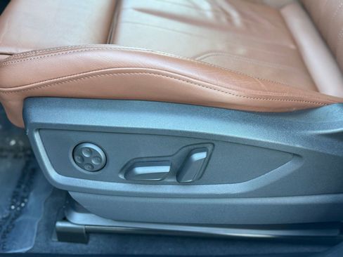 Certified 2025 Audi Q5 2.0T Premium image 12