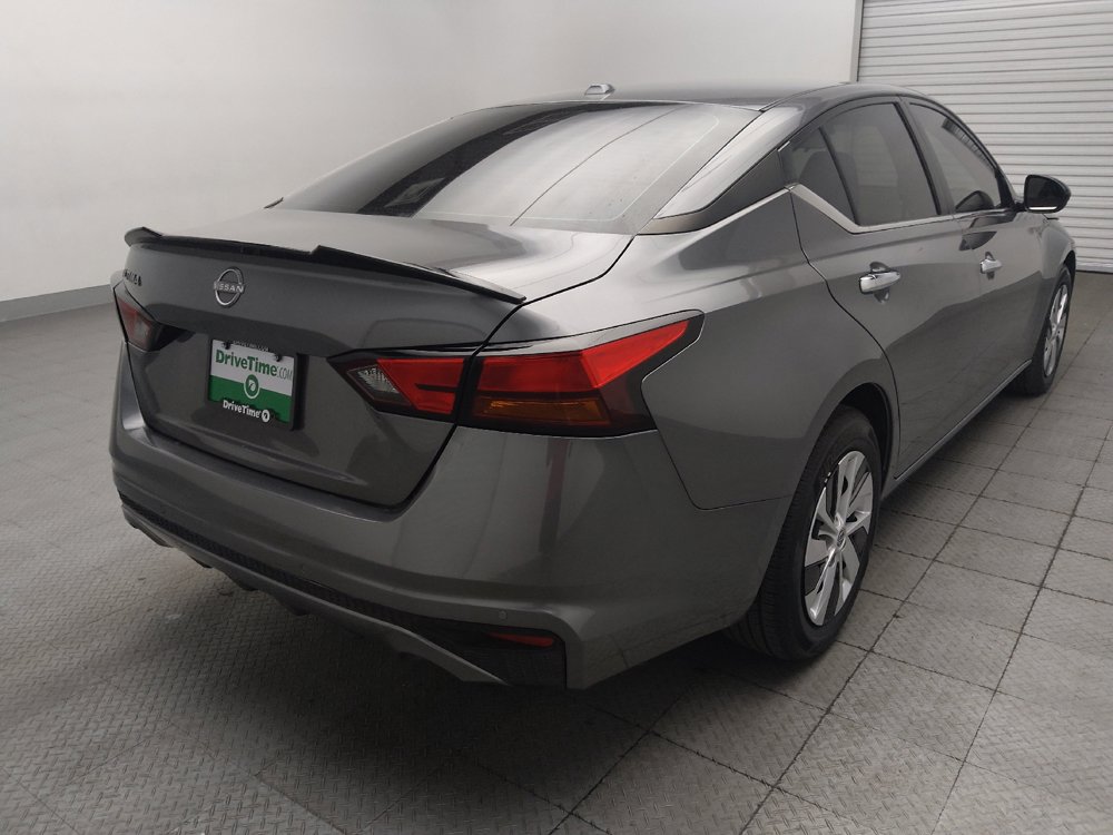 Used 2025 Nissan Altima 2.5 S FWD image 9