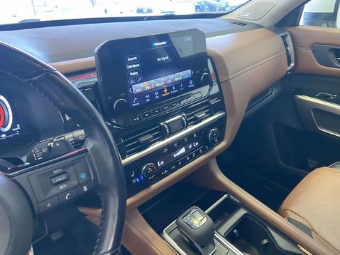 Used 2023 Nissan Pathfinder Platinum w/ Cargo Package AWD/4WD image 23