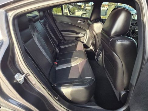 Used 2022 Dodge Charger SXT w/ Leather Interior Group image 19