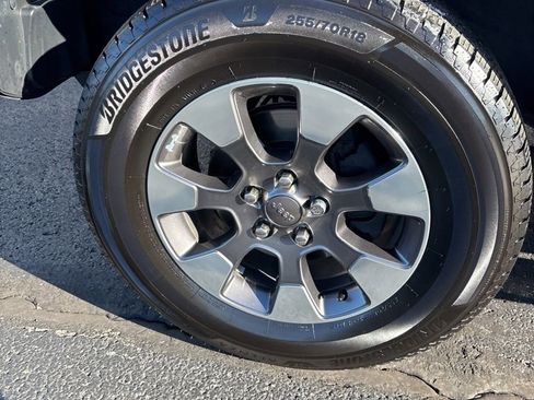 Used 2018 Jeep Wrangler Unlimited Sahara w/ Uconnect 4C Nav & Sound Group image 12