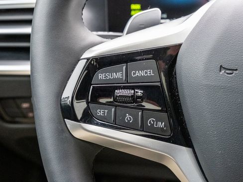 Used 2025 BMW 330i Sedan image 21