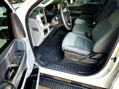 Used 2024 Ford F250 XLT AWD/4WD image 8