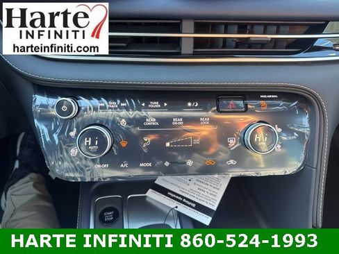 New 2026 INFINITI QX60 Sport image 17