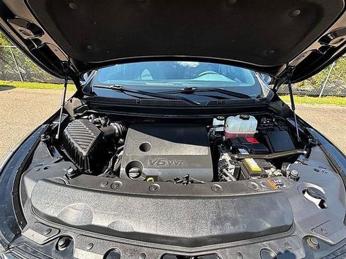 Used 2024 Buick Enclave Essence w/ Technology Package FWD image 54