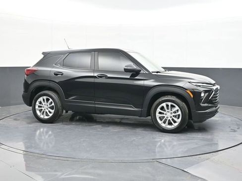 New 2026 Chevrolet TrailBlazer LS w/ LS Convenience Package FWD image 19