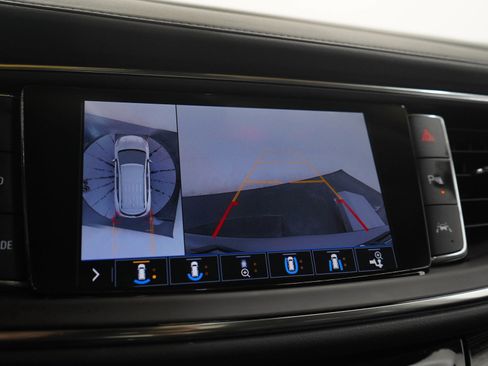 Used 2020 Buick Enclave Avenir w/ Avenir Technology Package AWD/4WD image 31