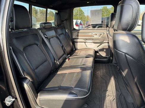 Used 2019 RAM 1500 Laramie AWD/4WD image 16