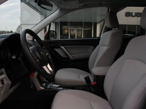 Used 2018 Subaru Forester 2.5i Premium w/ All-Weather Package image 15