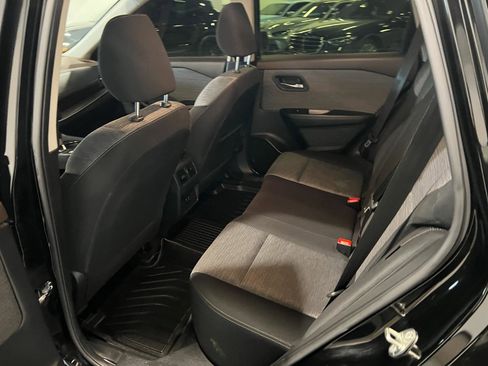 Used 2023 Nissan Rogue SV image 29