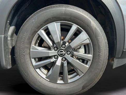 Used 2025 Nissan Pathfinder S FWD image 30