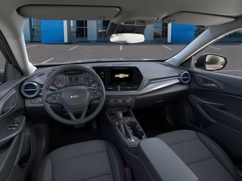 New 2026 Chevrolet Trax LS w/ LS Convenience Package FWD image 15