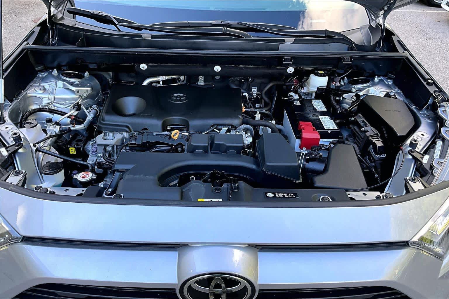 Used 2023 Toyota RAV4 LE AWD/4WD image 29