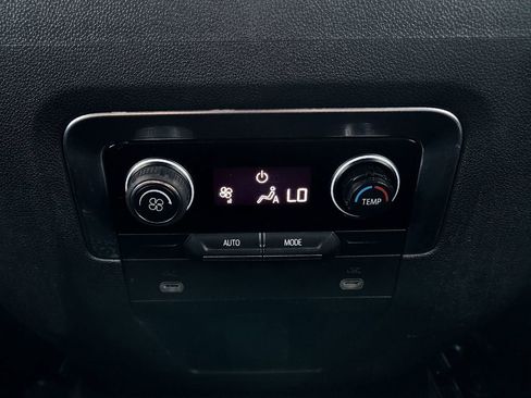 Used 2021 Chevrolet Tahoe Z71 image 28