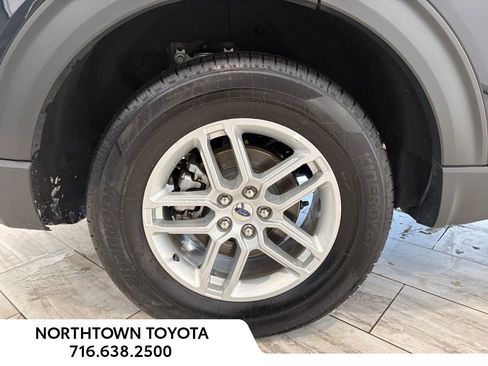 Used 2025 Ford Explorer Active image 29