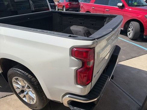 Used 2019 Chevrolet Silverado 1500 LTZ w/ LTZ Premium Package image 29