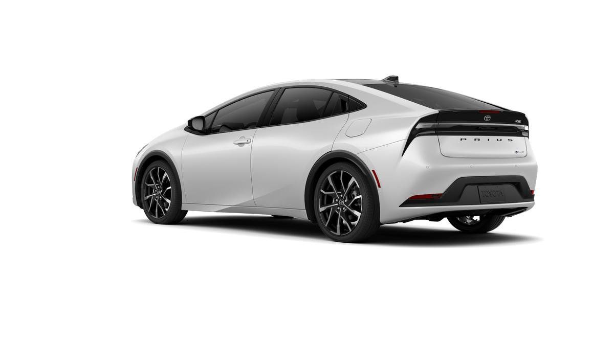 New 2026 Toyota Prius Plug-In Hybrid FWD image 38
