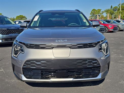 New 2025 Kia Niro Wind image 3