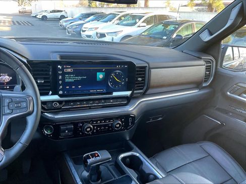 Used 2024 Chevrolet Silverado 1500 High Country w/ Midnight Edition image 9