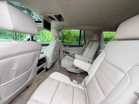 Used 2015 GMC Yukon Denali w/ Premium Package AWD/4WD image 8