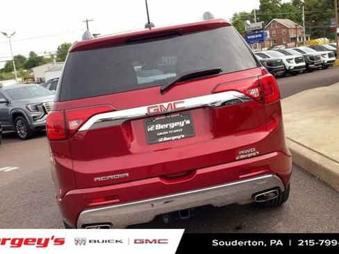 Used 2019 GMC Acadia Denali AWD/4WD image 9