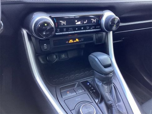 Used 2023 Toyota RAV4 AWD Hybrid image 21