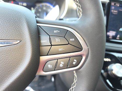 New 2026 Chrysler Pacifica Select FWD image 16
