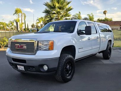 Used 2011 GMC Sierra 2500 SLT w/ SLT Convenience Package