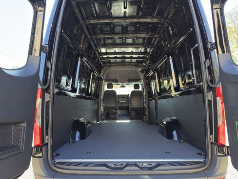 New 2026 Mercedes-Benz Sprinter 2500 image 15